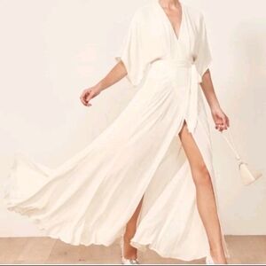 Elegant White Maxi Dress